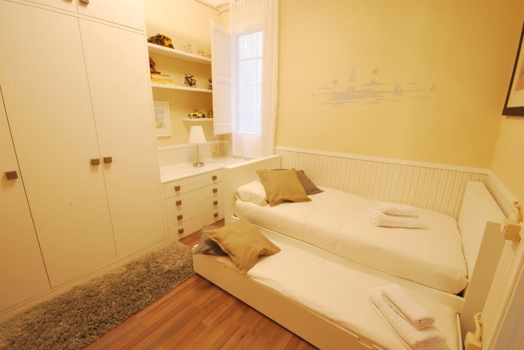 Gaudi Sdb Appartement Barcelona Buitenkant foto